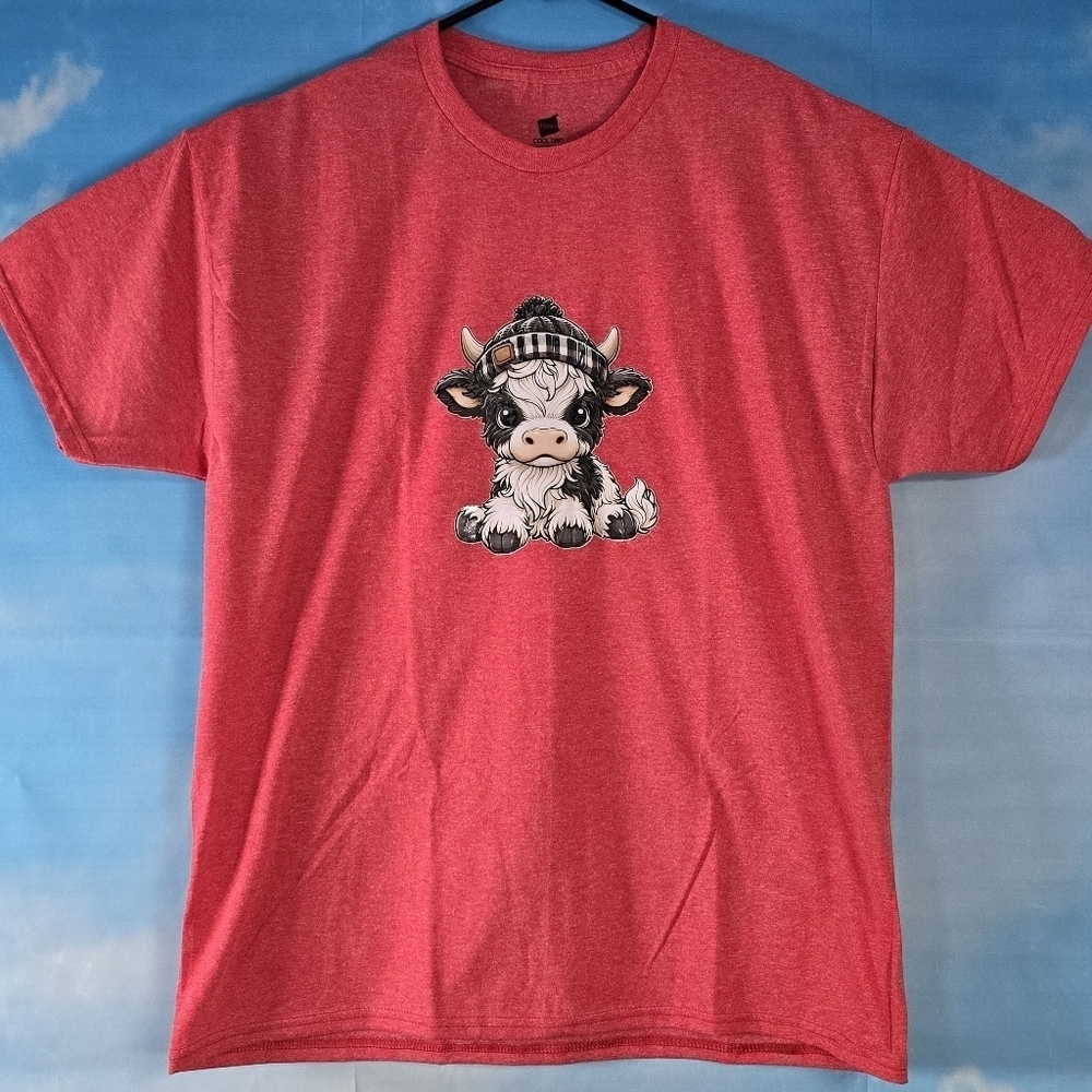 NEW! Cute Baby Highland Cow Wearing A Gingham Toboggan Casual Crew Neck T-Shirt - Picture 4 of 8